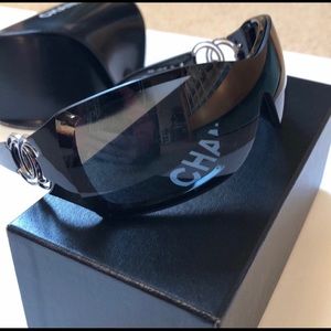 Authentic Ladies Chanel Sunglasses